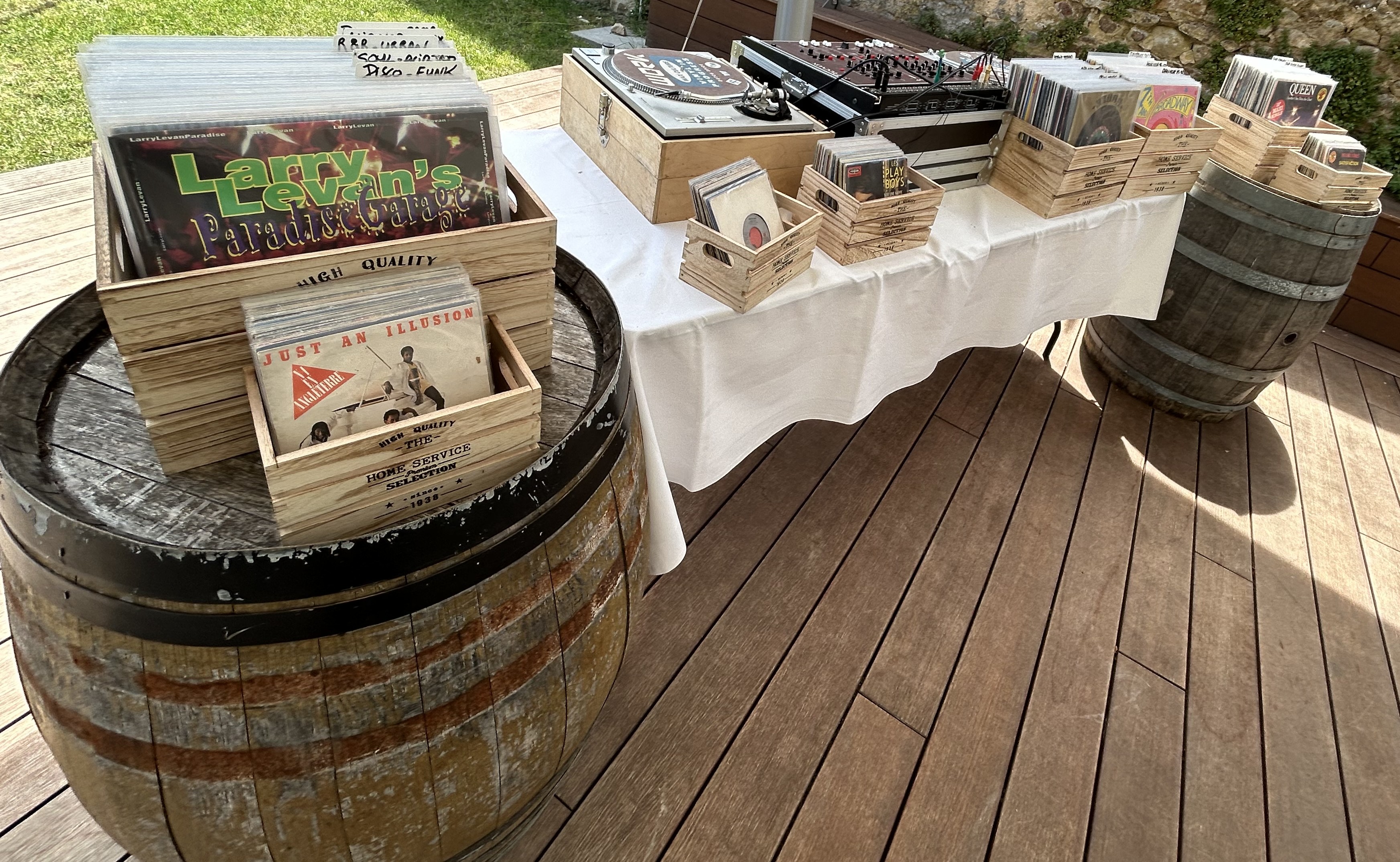 Le Bar à Vinyles de sortie pour vos cocktails