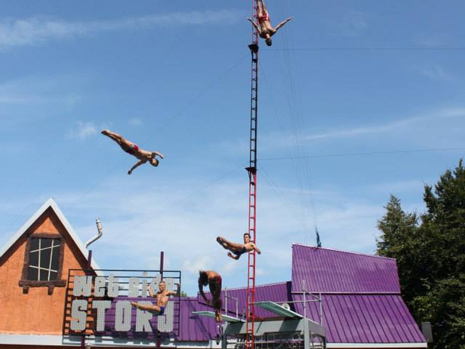 Plongeon de haut et High Diving Show